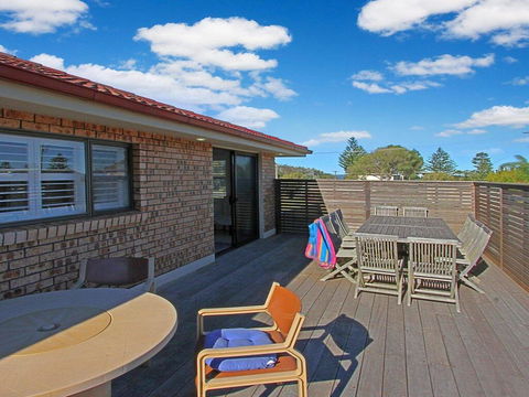 Culburra Getaway - Close To Beach And Lake - Maitland Accommodation 2