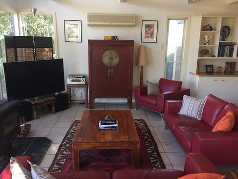 Cullen House - Maitland Accommodation 3