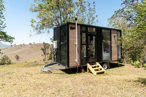 Dam It Getaway Tiny House - Maitland Accommodation 0