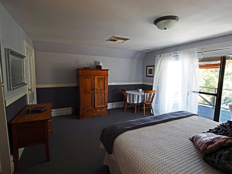 Darlington House - Maitland Accommodation 2