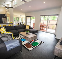 Decked Out At Bright - Maitland Accommodation