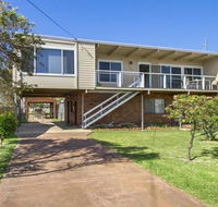 Dolphin Breeze - fully fenced and pet friendly - Maitland Accommodation