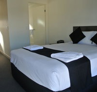 Dooley's Tavern  Motel Springsure - Maitland Accommodation