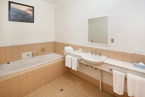 Dunsborough Town Units - Maitland Accommodation 1