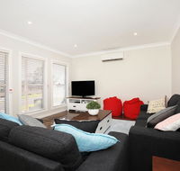 Fairways - 10 Mins to Hyams Beach - Maitland Accommodation