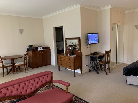 Fitzroy Inn Historic Retreat Mittagong - Maitland Accommodation 3
