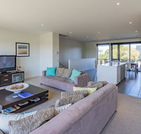 Five Shell - Maitland Accommodation