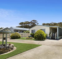 Four Sisters - beachside holiday - Maitland Accommodation