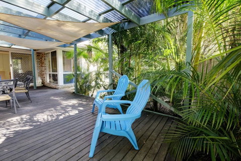 FRANGIPANI BEACH HOUSE - PET FRIENDLY 22 Belbourie Cres Boomerang Beach - Maitland Accommodation 3