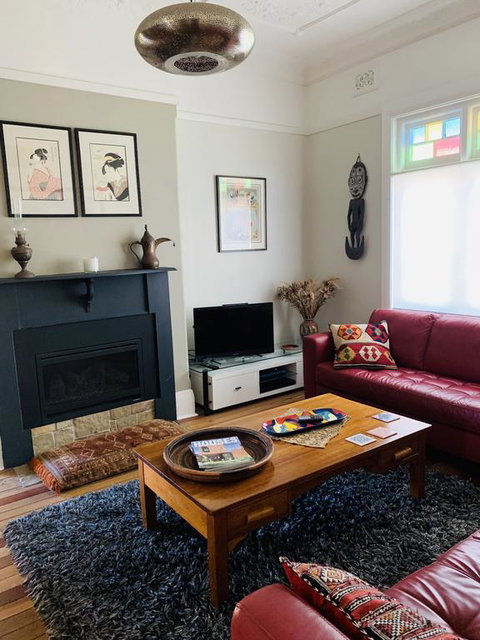 Frangipani House Cooks Hill - Maitland Accommodation 3