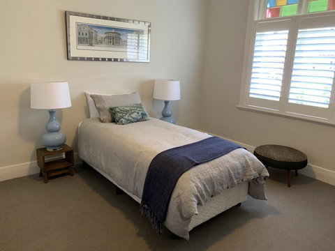 Frangipani House Cooks Hill - Maitland Accommodation 1