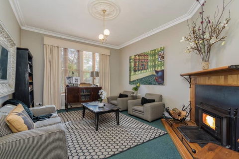 Gather At 65 Main In Hepburn Springs - Maitland Accommodation 1