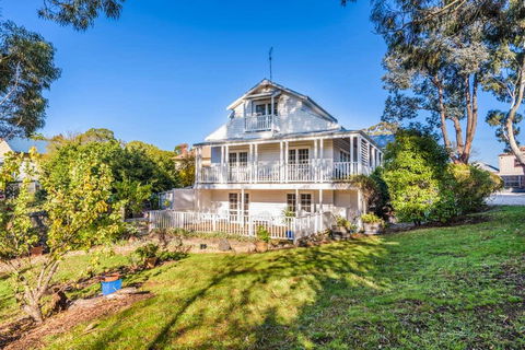 Gather At 65 Main In Hepburn Springs - Maitland Accommodation 0