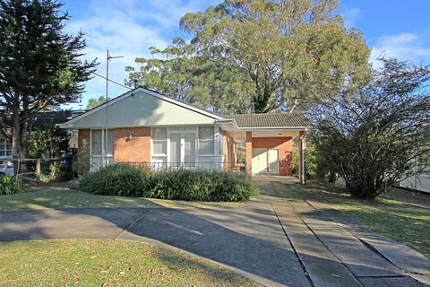 GOLF 39 MOLLYMOOK BEACH - Maitland Accommodation 3