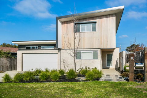 Grandview Luxury 11 - Maitland Accommodation 0