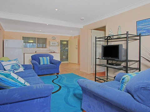 Gunyah - An Idyllic Coastal Getaway - Maitland Accommodation 1