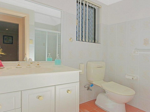 Gunyah - An Idyllic Coastal Getaway - Maitland Accommodation 2