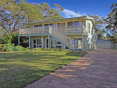 Gunyah - An Idyllic Coastal Getaway - Maitland Accommodation 0