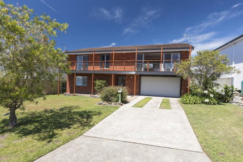HAMPTONS - Maitland Accommodation 0