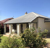 Happy Hours - Maitland Accommodation