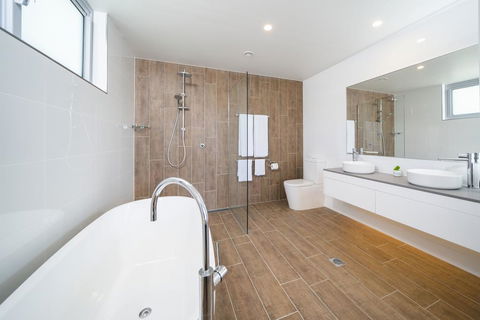 Harbour Cove - Maitland Accommodation 2