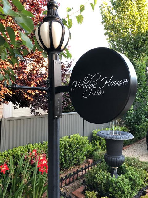 Hollidge House 5 Star Luxury Apartments - Maitland Accommodation 1