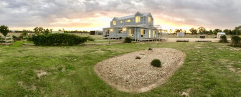 Jackaleah Farm Stay - Maitland Accommodation 0