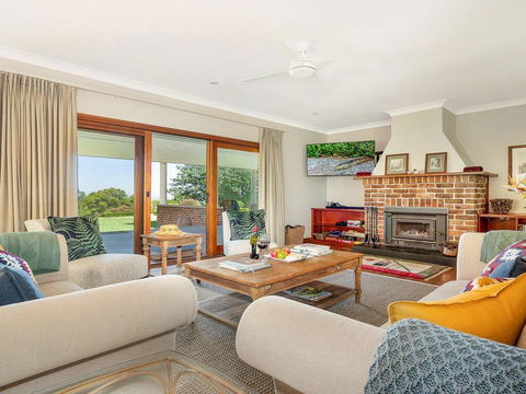 Jaspers Brush - Tranquil Gardens & Stunning Views - Maitland Accommodation 2