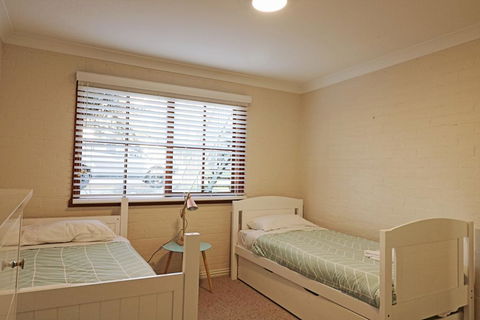 Jodi's Beach Retreat Eden - Maitland Accommodation 2
