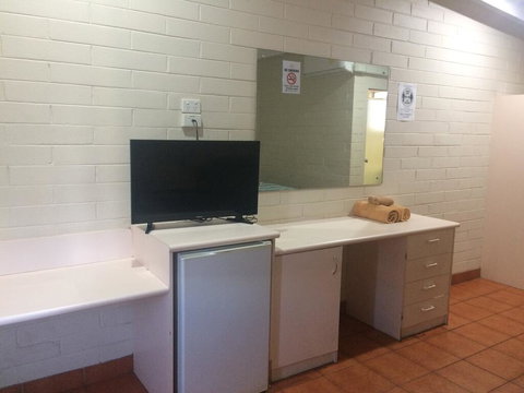 Katherine Motel - Maitland Accommodation 1