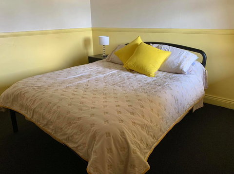 Kellys Top Pub - Maitland Accommodation 2