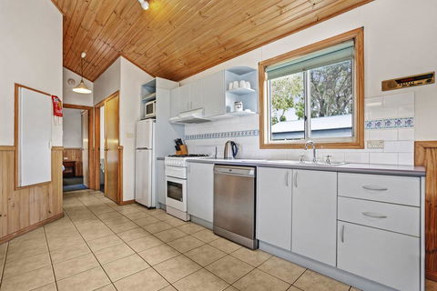 Kendalls Beach Holiday Park - Maitland Accommodation 2