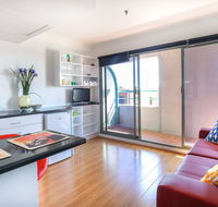 King location - life at your door - Maitland Accommodation