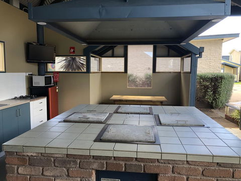 Koonwarra Holiday Park - Maitland Accommodation 2
