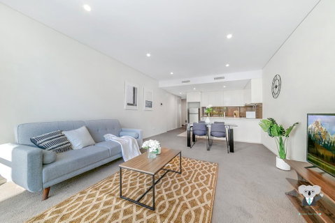 KOZYGURU WOLLI CREEK KOZY 3 BED APT + FREE PARKING NWC009 - Maitland Accommodation 3