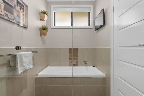 La Sienna - Maitland Accommodation 1