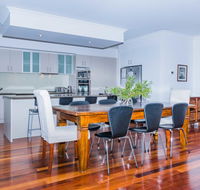 Lahinch Mews - Family Bookings Only - Maitland Accommodation