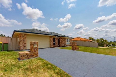 Large Executive And Family Home - Flinders View - Maitland Accommodation 2