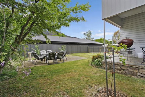 Le Chateau - Centrally Located - Maitland Accommodation 0