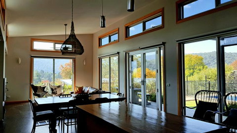 Leader Reef Luxury Accommodation - Maitland Accommodation 1