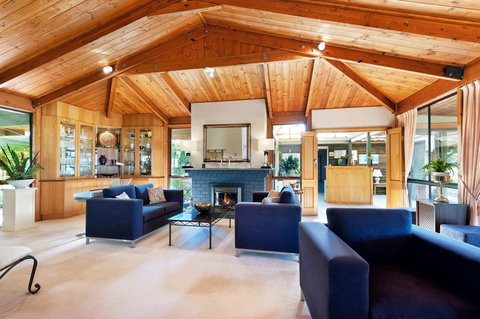 LeCamah Hill - Maitland Accommodation 3