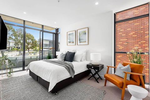 Luxe 101 @ Martha Cove Waterfront Luxury On The Marina, Walk To Beach - Maitland Accommodation 3