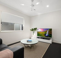 Luxury Home close to Sleemans QE2 Hospital  Griffith Uni - Maitland Accommodation