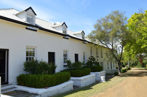 Lythgo's Row Colonial Cottages - Maitland Accommodation 0