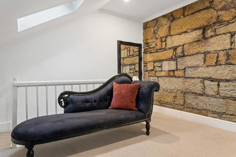 Lythgo's Row Colonial Cottages - Maitland Accommodation 2