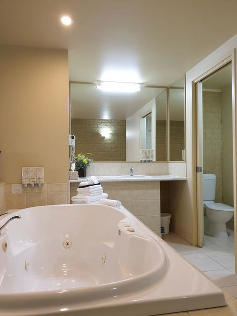 Madison Spa Motel - Adults Only - Maitland Accommodation 1