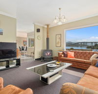 Manfield City Waterfront View Cottage - Maitland Accommodation