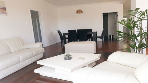 Maple Villa - Maitland Accommodation 1