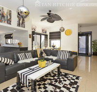 Marilyns Place Private  Spacious  Central - Maitland Accommodation