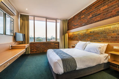 Millers Inn - Maitland Accommodation 2